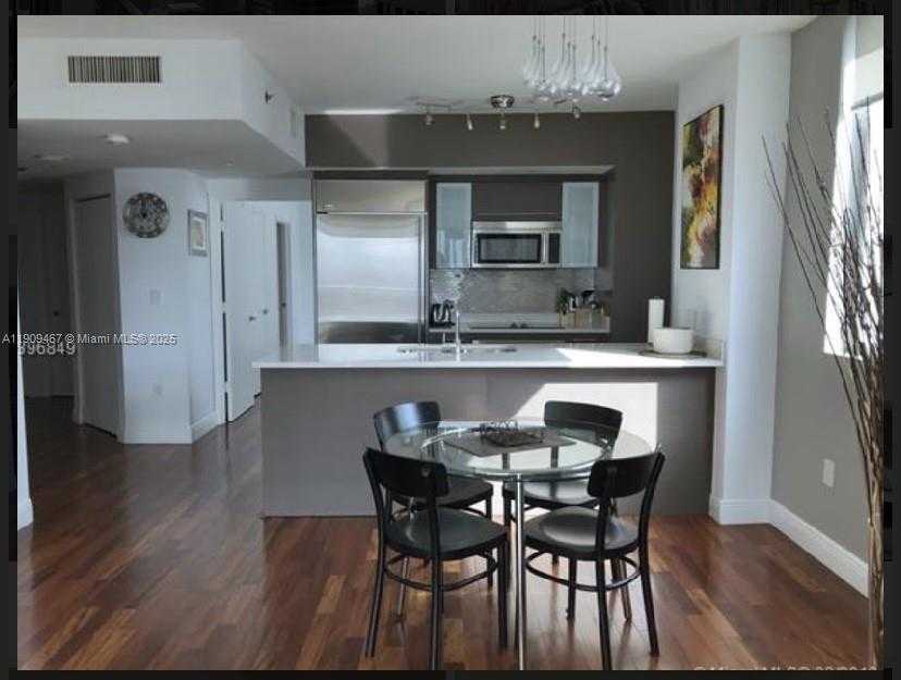 Small Image of 55 SOUTH EAST 6TH ST #3910, Miami Number 4