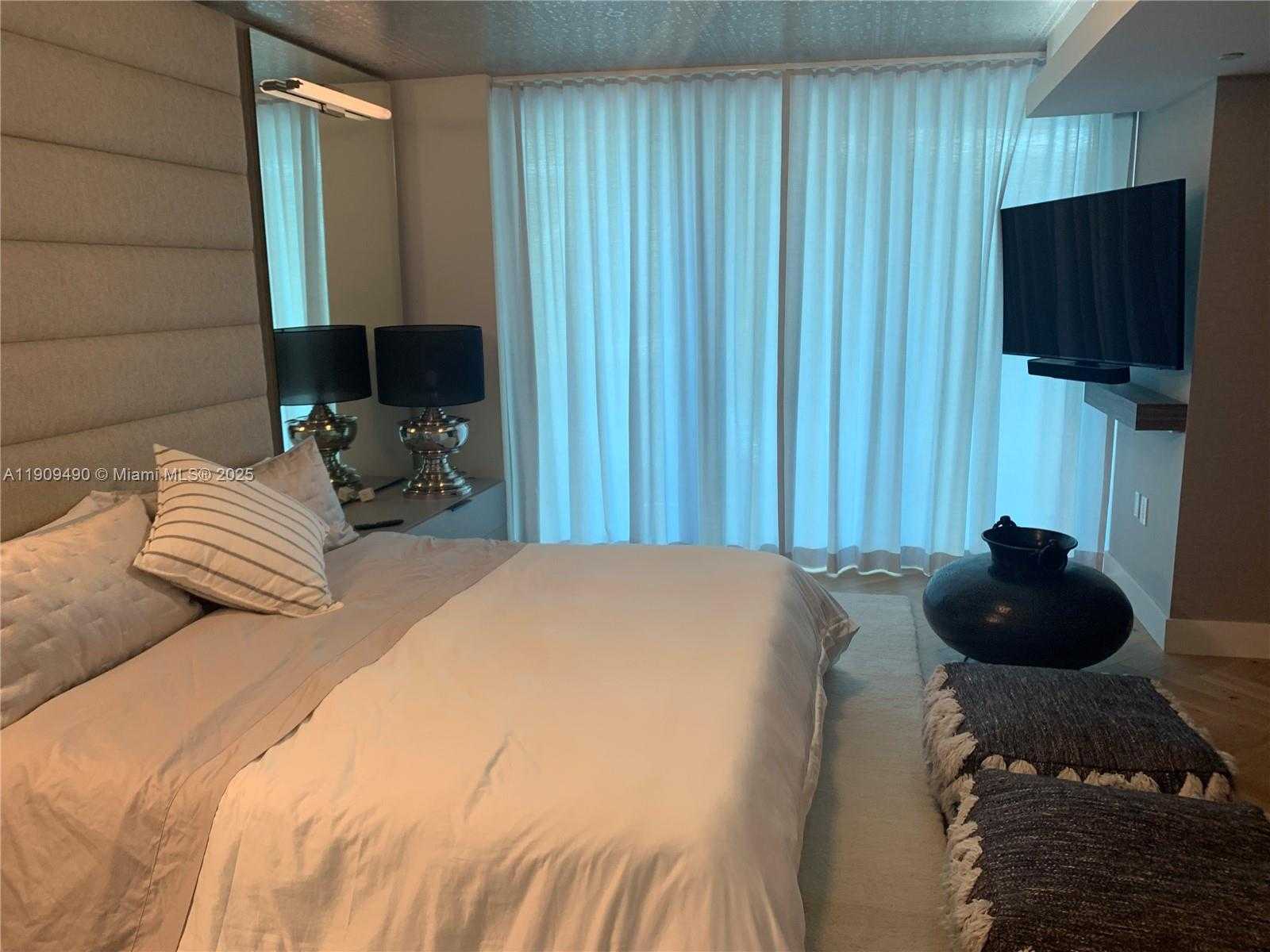 Small Image of 9401 COLLINS AVE #305, Surfside Number 11