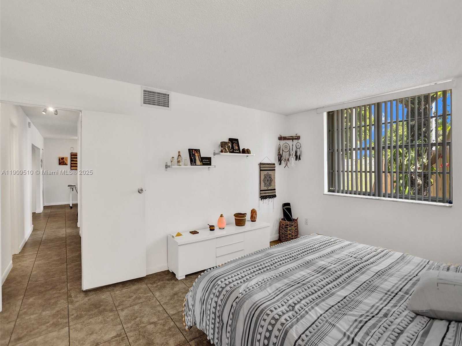 Small Image of 4154 NORTH WEST 79TH AVE #1D, Doral Number 12