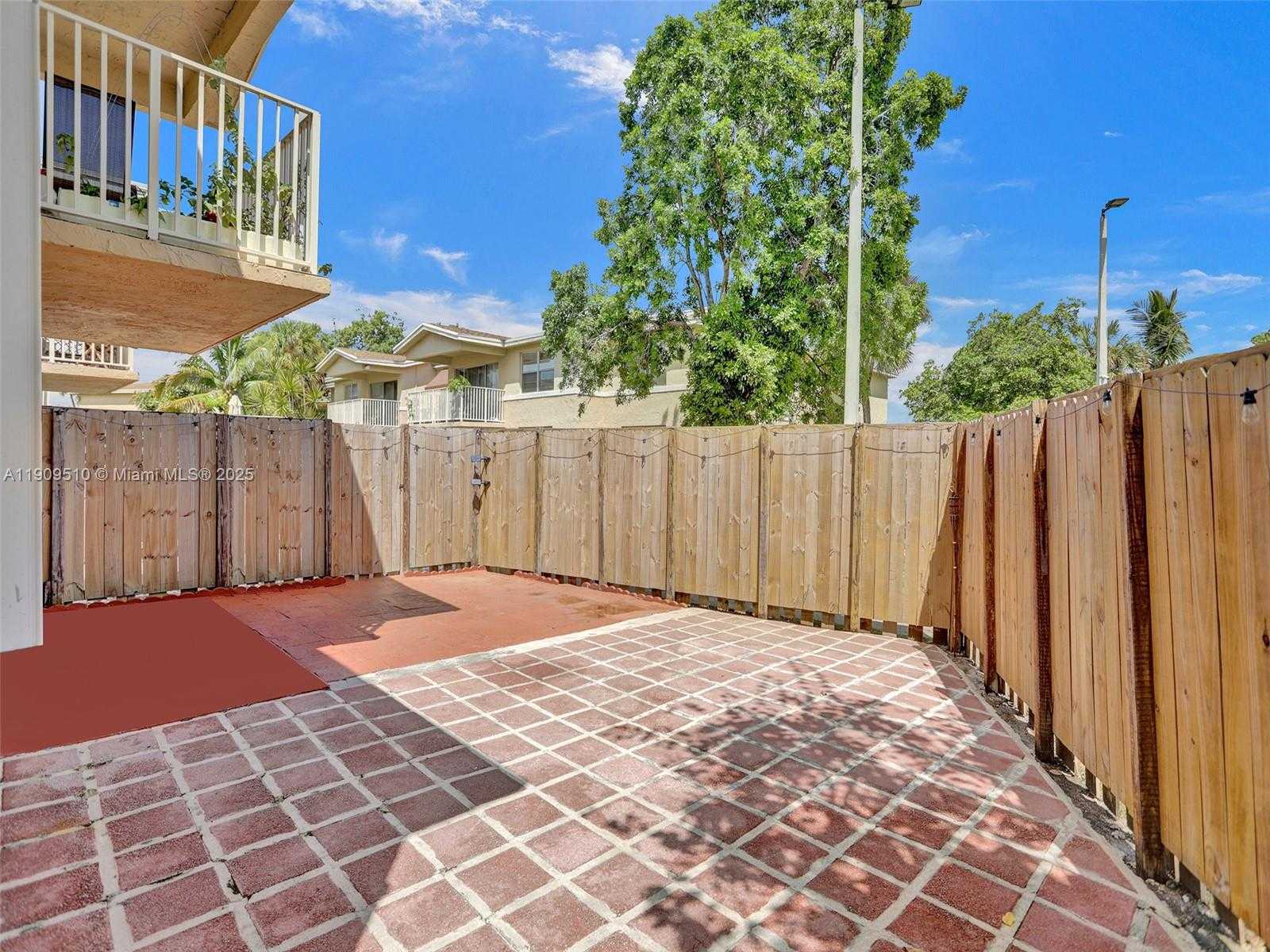 Small Image of 4154 NORTH WEST 79TH AVE #1D, Doral Number 21