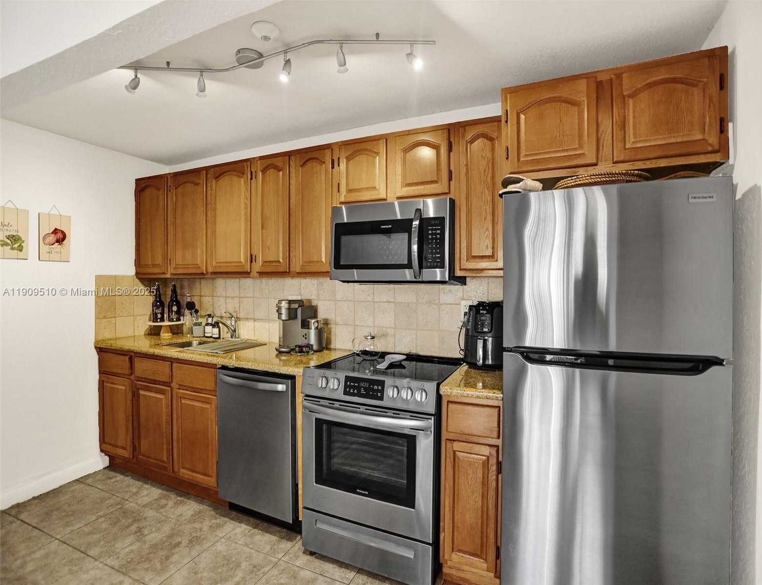 Small Image of 4154 NORTH WEST 79TH AVE #1D, Doral Number 6