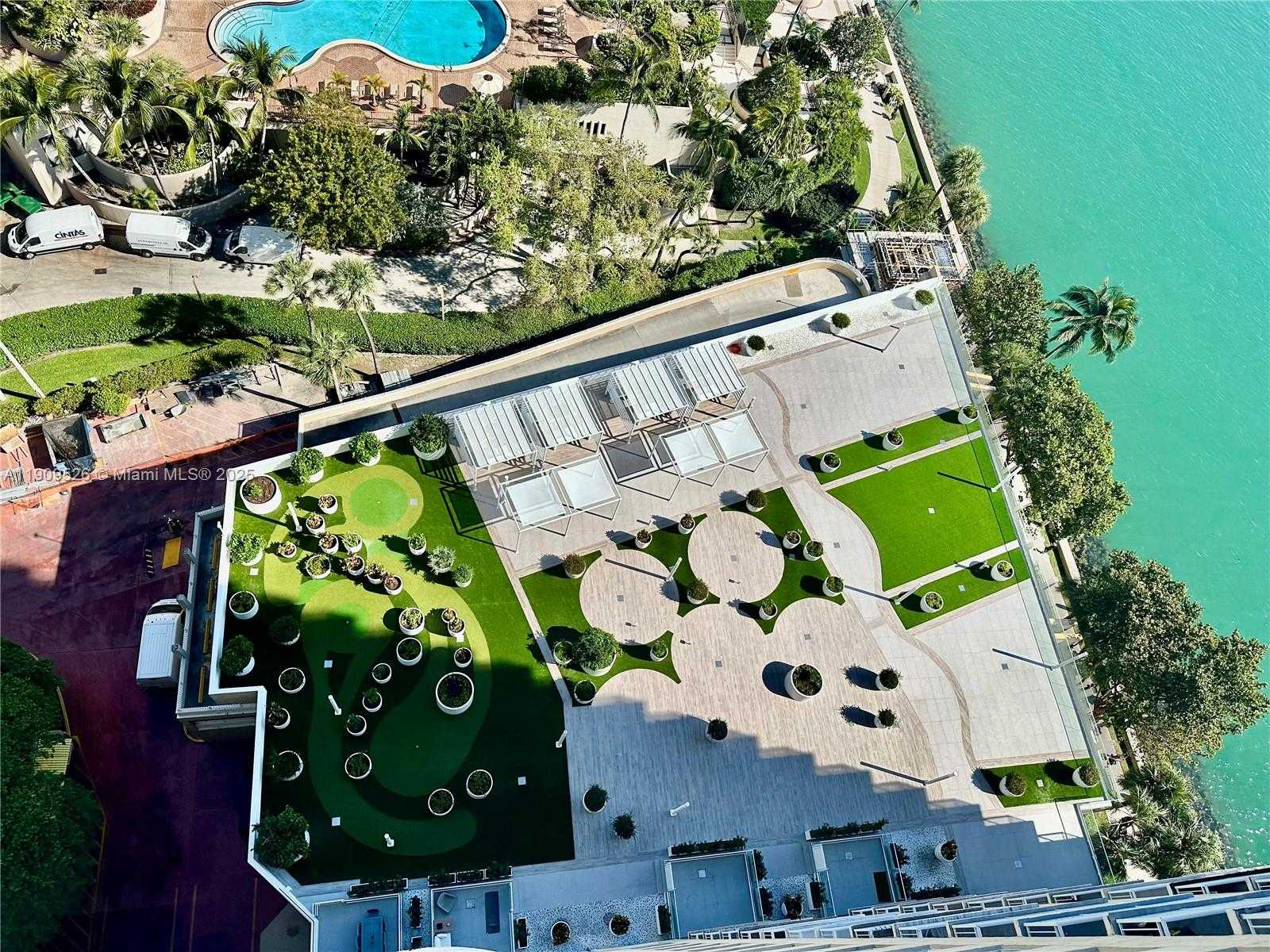 Small Image of 770 CLAUGHTON ISLAND DR #PH-9, Miami Number 3