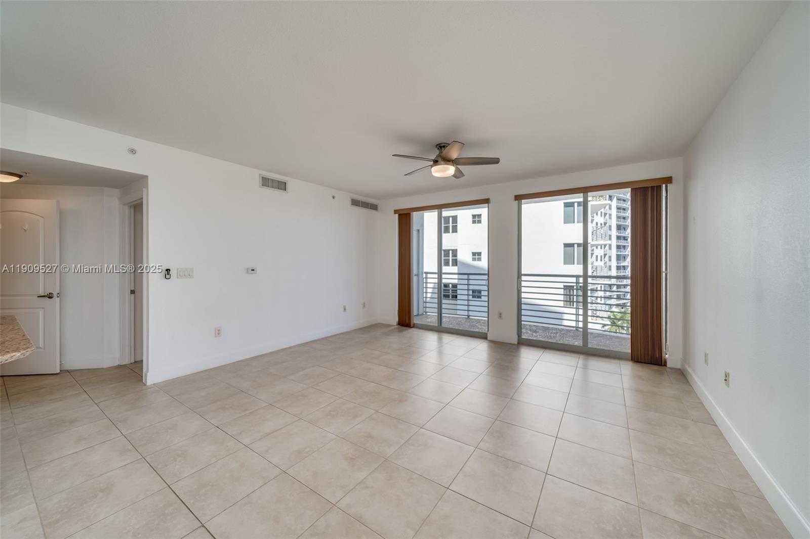 Small Image of 1830 RADIUS DR #823, Hollywood Number 24