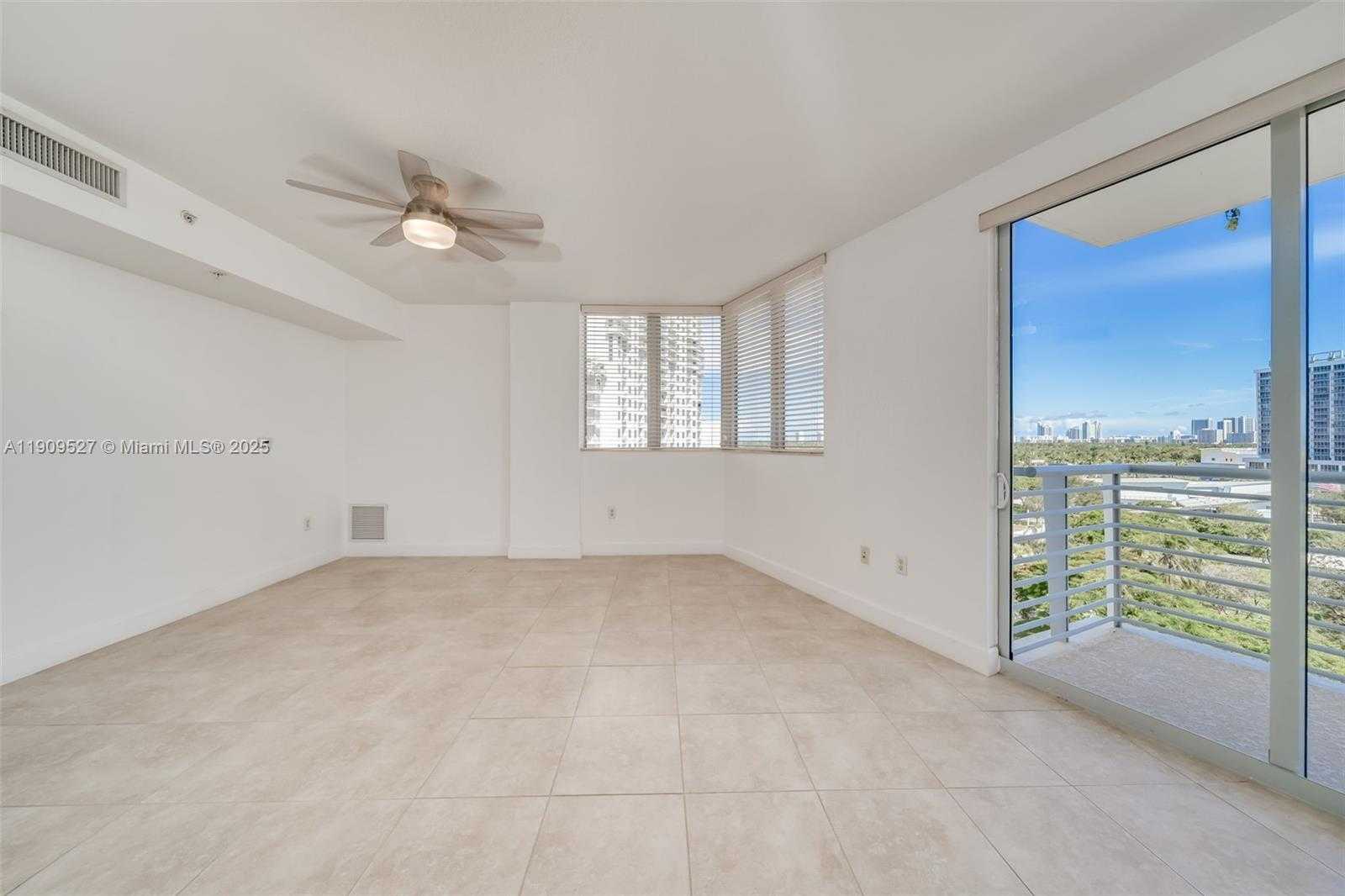 Small Image of 1830 RADIUS DR #823, Hollywood Number 31