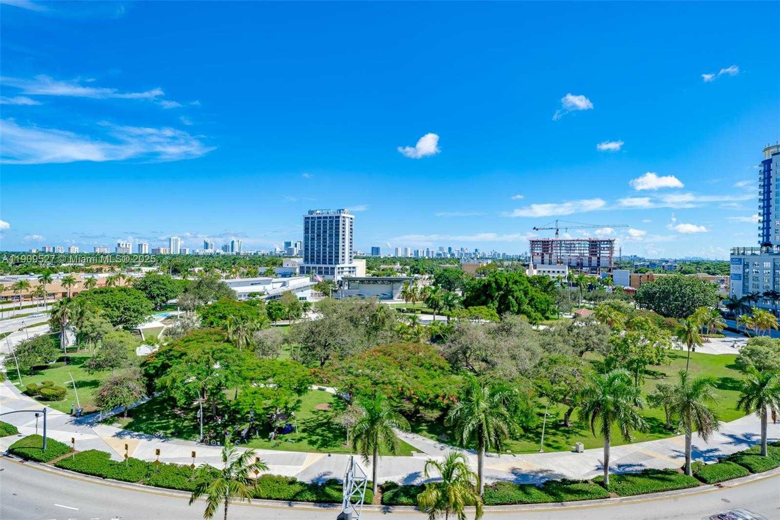 Small Image of 1830 RADIUS DR #823, Hollywood Number 35