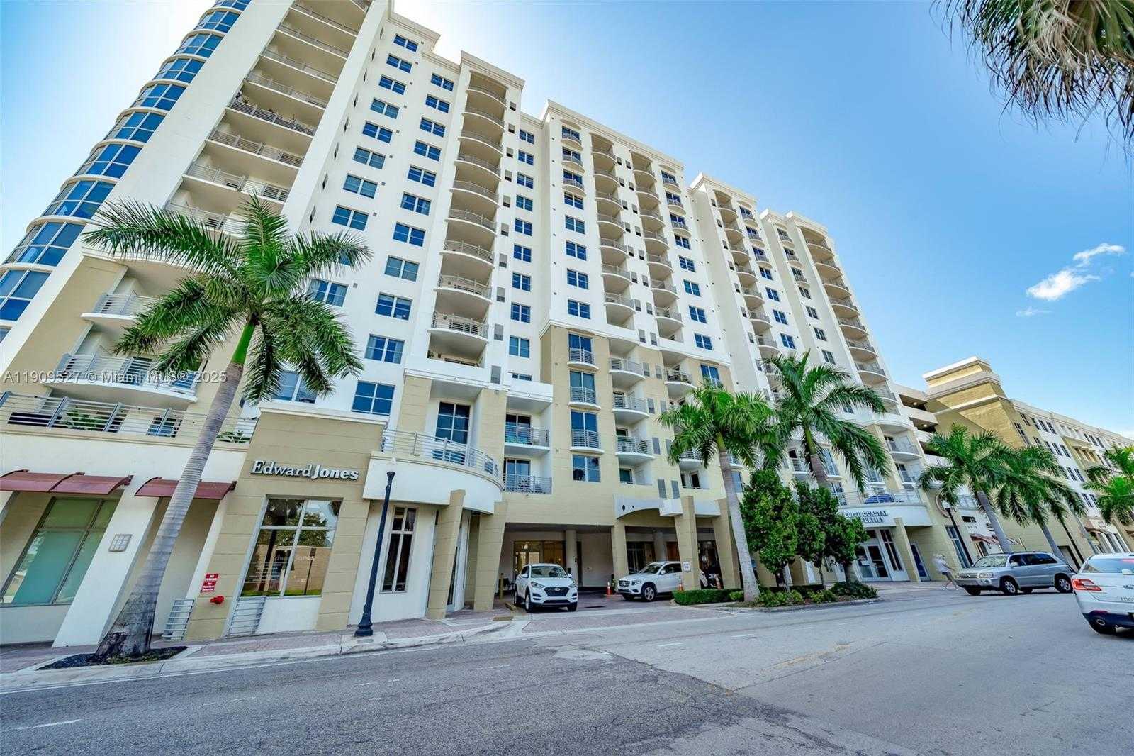 Small Image of 1830 RADIUS DR #823, Hollywood Number 44