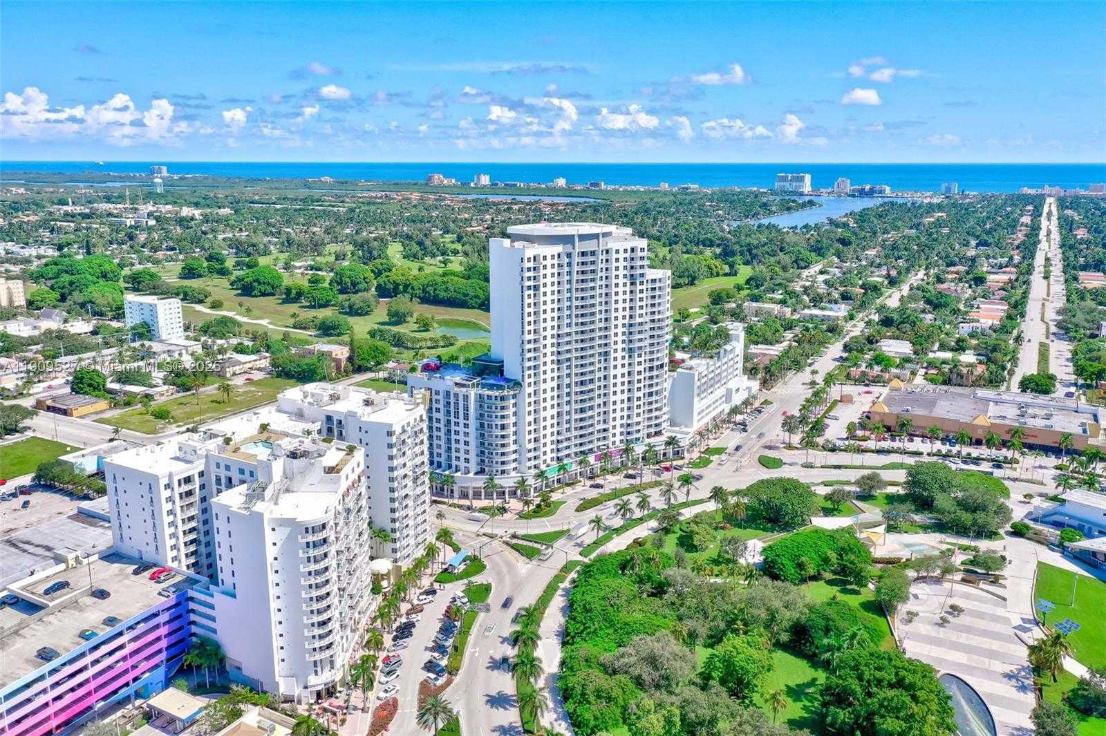 Small Image of 1830 RADIUS DR #823, Hollywood Number 52