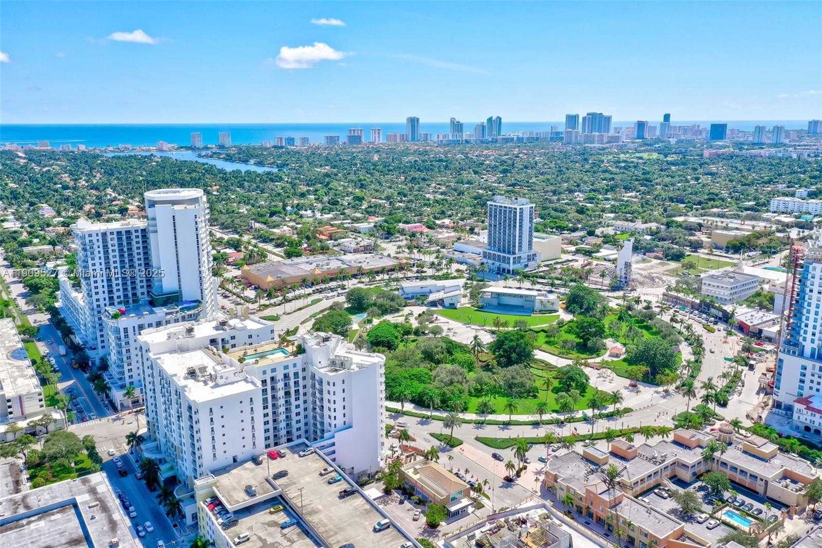 Small Image of 1830 RADIUS DR #823, Hollywood Number 54