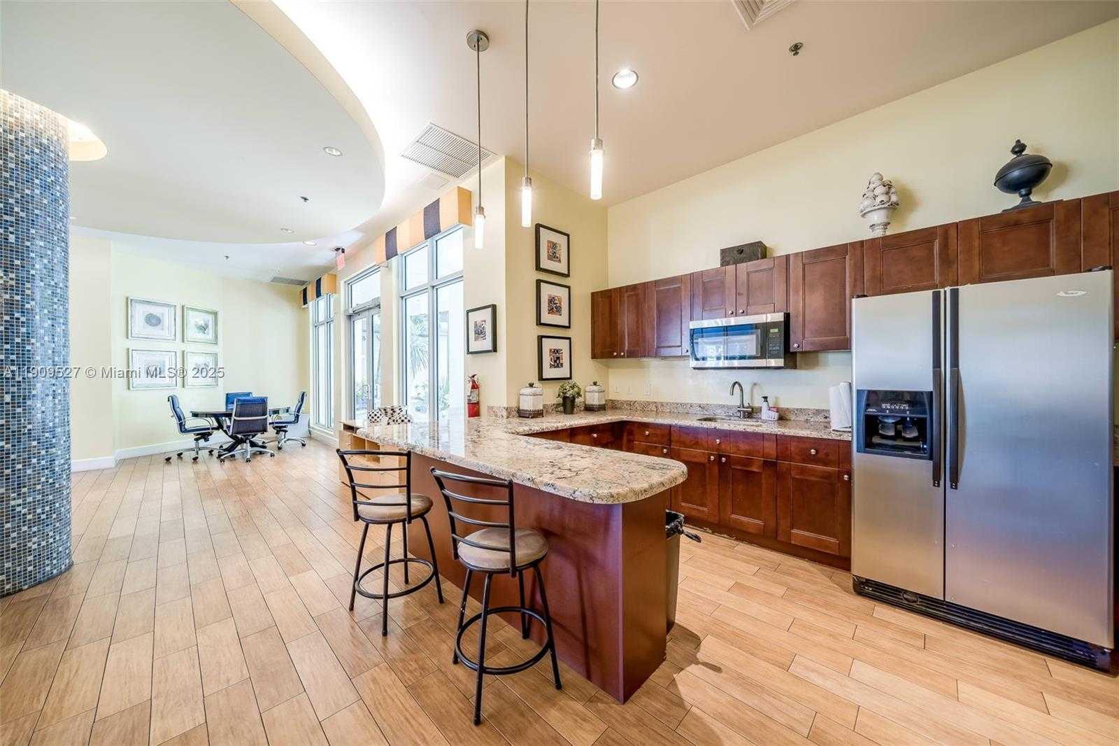 Small Image of 1830 RADIUS DR #823, Hollywood Number 60