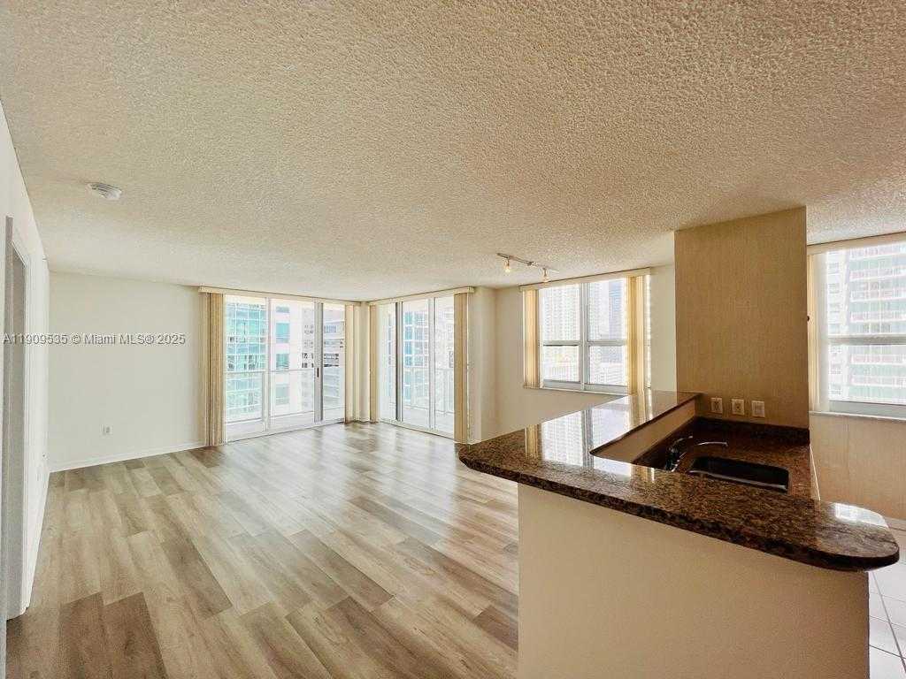 Small Image of 1155 BRICKELL BAY DR #1602, Miami Number 13
