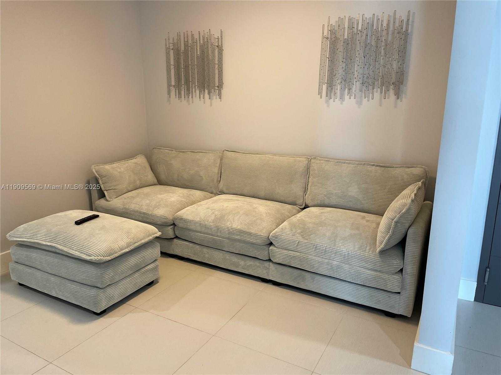 Small Image of 17301 BISCAYNE BLVD #1506, North Miami Beach Number 13