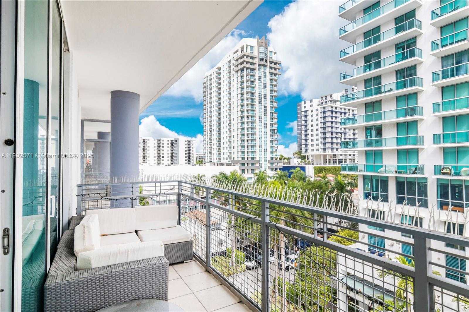 Small Image of 350 NORTH EAST 24TH ST #607, Miami Number 7