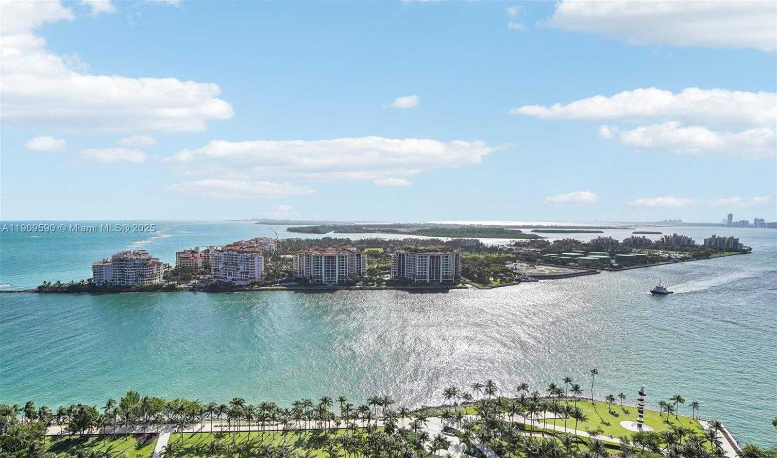 Small Image of 300 SOUTH POINTE DR #3502, Miami Beach Number 19