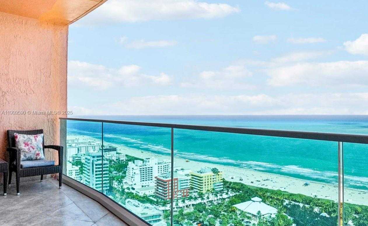 Small Image of 300 SOUTH POINTE DR #3502, Miami Beach Number 2