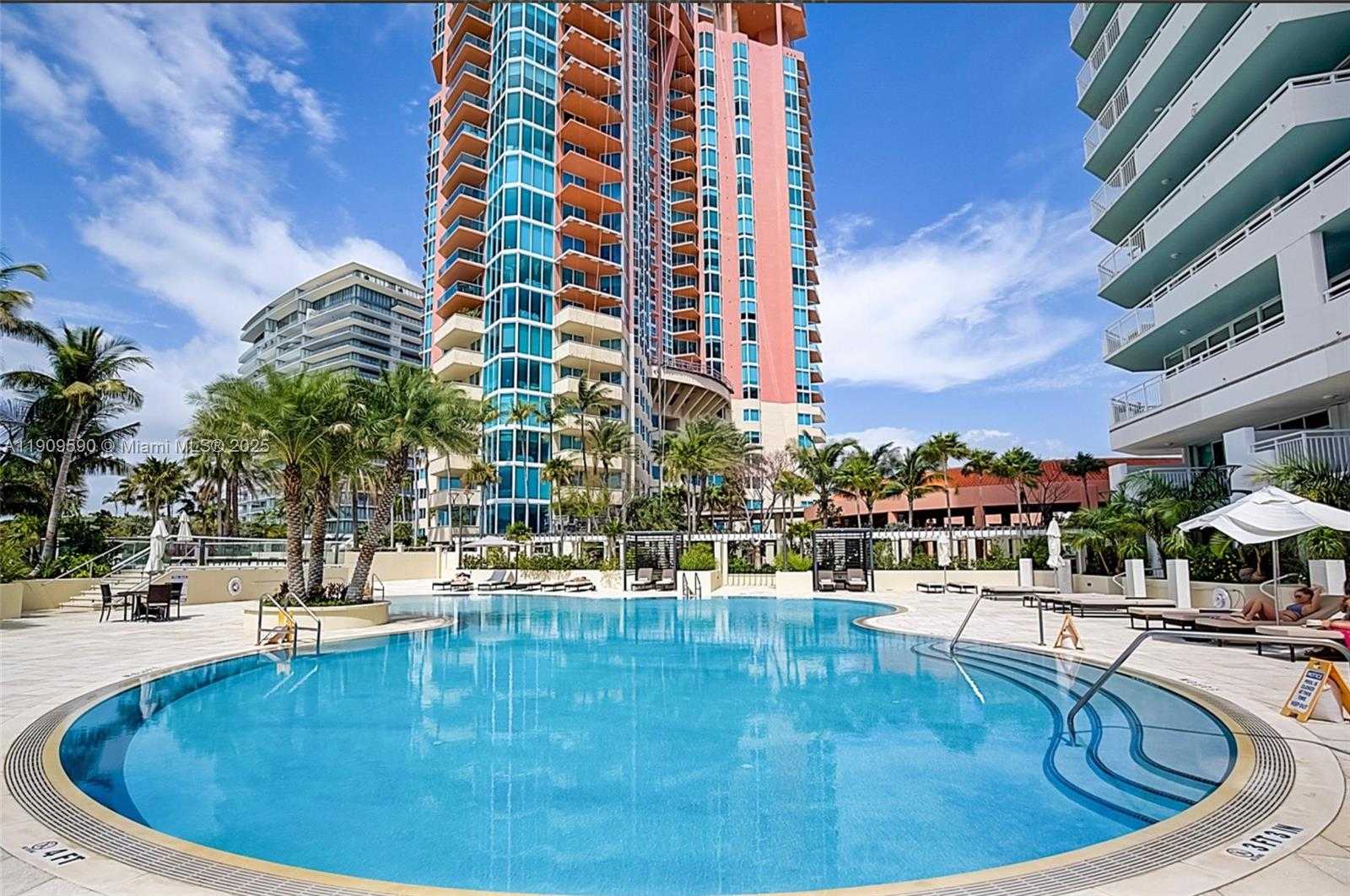 Small Image of 300 SOUTH POINTE DR #3502, Miami Beach Number 23