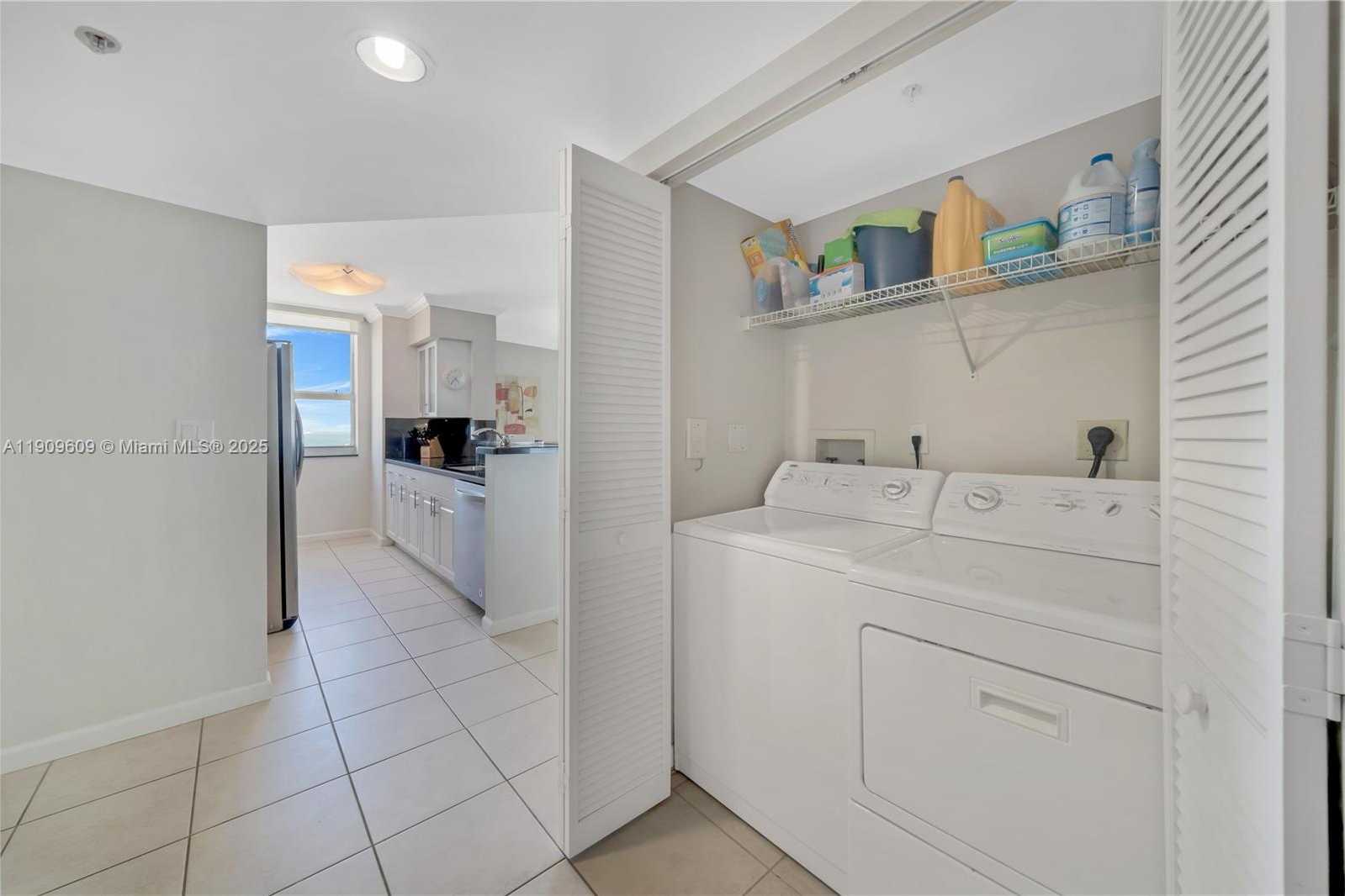 Small Image of 90 ALTON RD #2201, Miami Beach Number 15