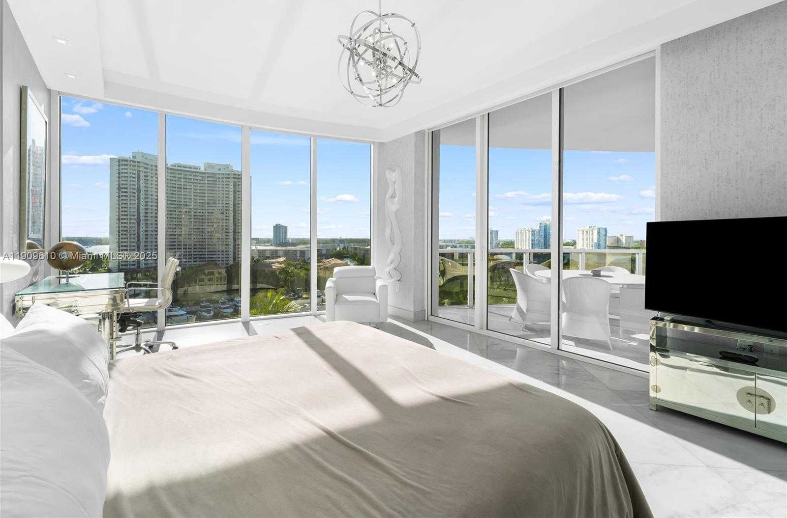 Small Image of 4100 ISLAND BLVD #903, Aventura Number 14