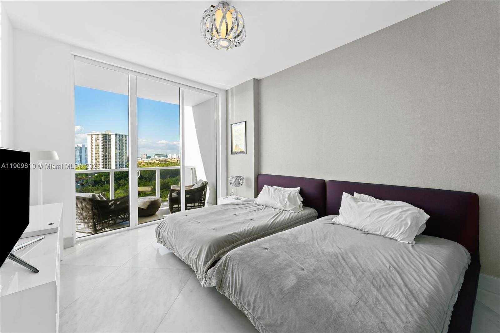 Small Image of 4100 ISLAND BLVD #903, Aventura Number 19