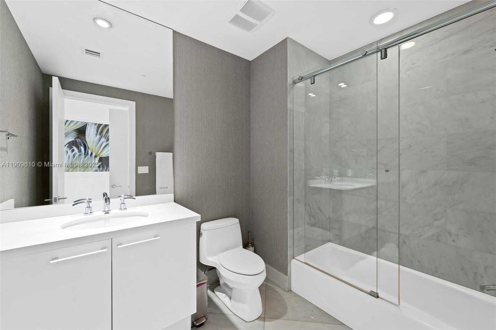 Small Image of 4100 ISLAND BLVD #903, Aventura Number 22