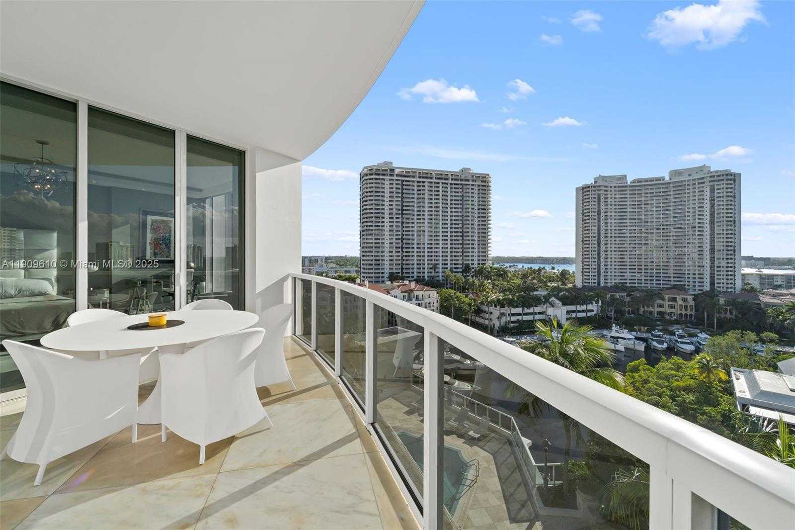Small Image of 4100 ISLAND BLVD #903, Aventura Number 26