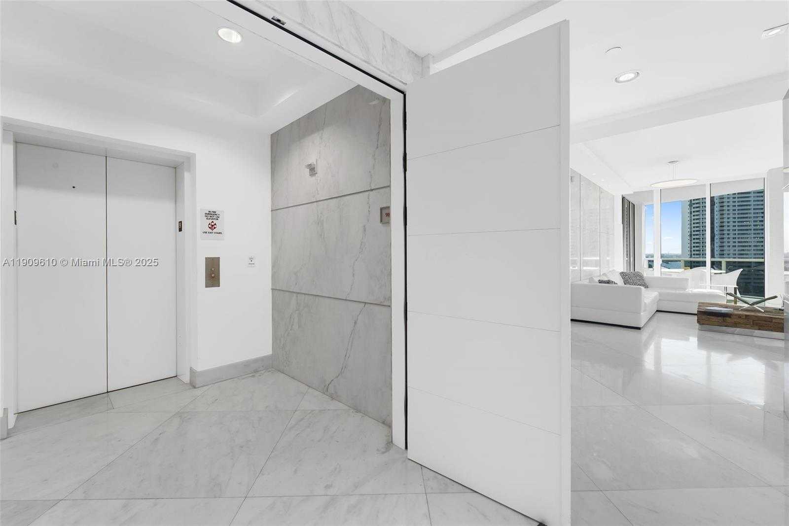 Small Image of 4100 ISLAND BLVD #903, Aventura Number 3