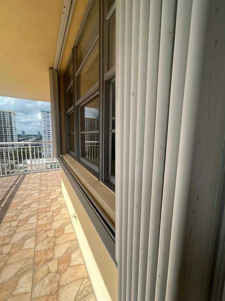 Small Image of 251 174TH ST #1205, Sunny Isles Beach Number 16