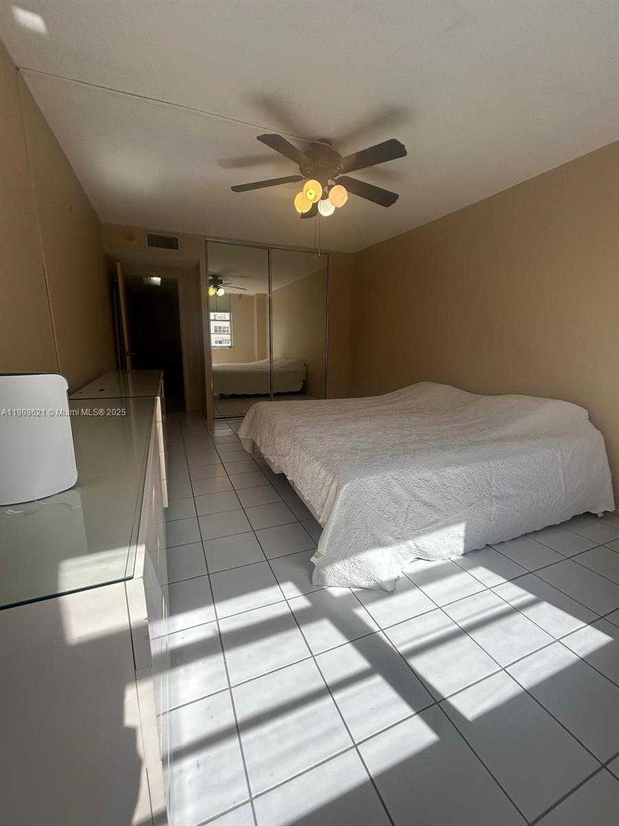 Small Image of 251 174TH ST #1205, Sunny Isles Beach Number 22