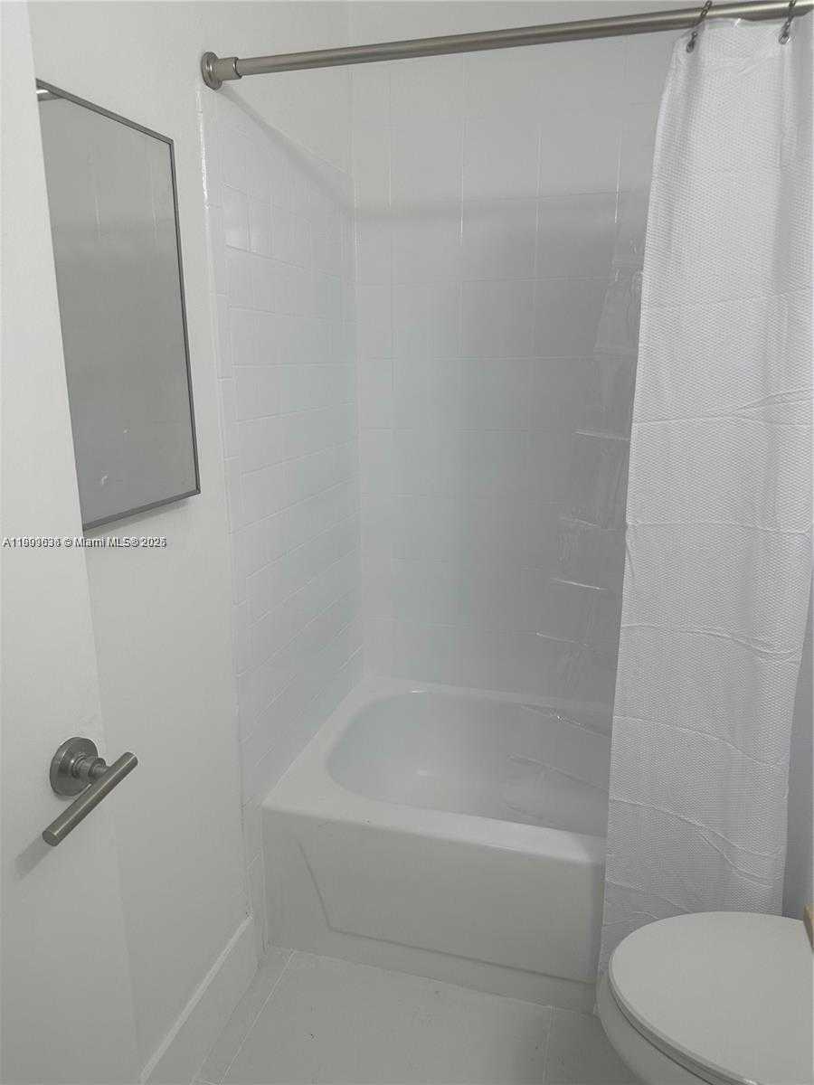 Small Image of 210 SOUTH WEST 11TH ST #609, Miami Number 19