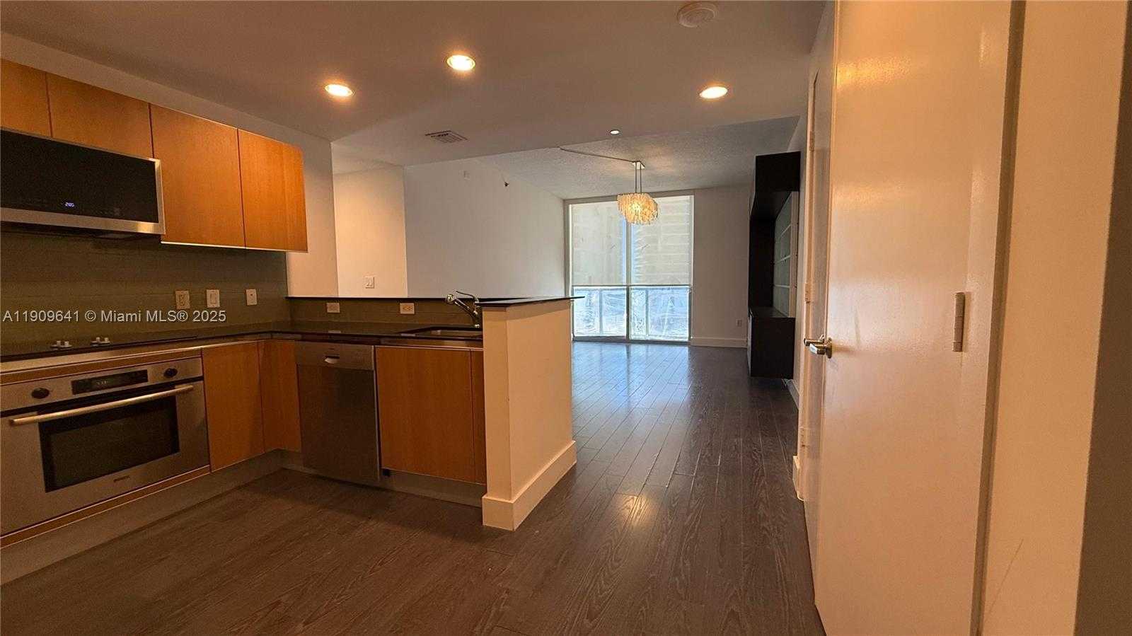 Small Image of 1060 BRICKELL AVE #1411, Miami Number 11