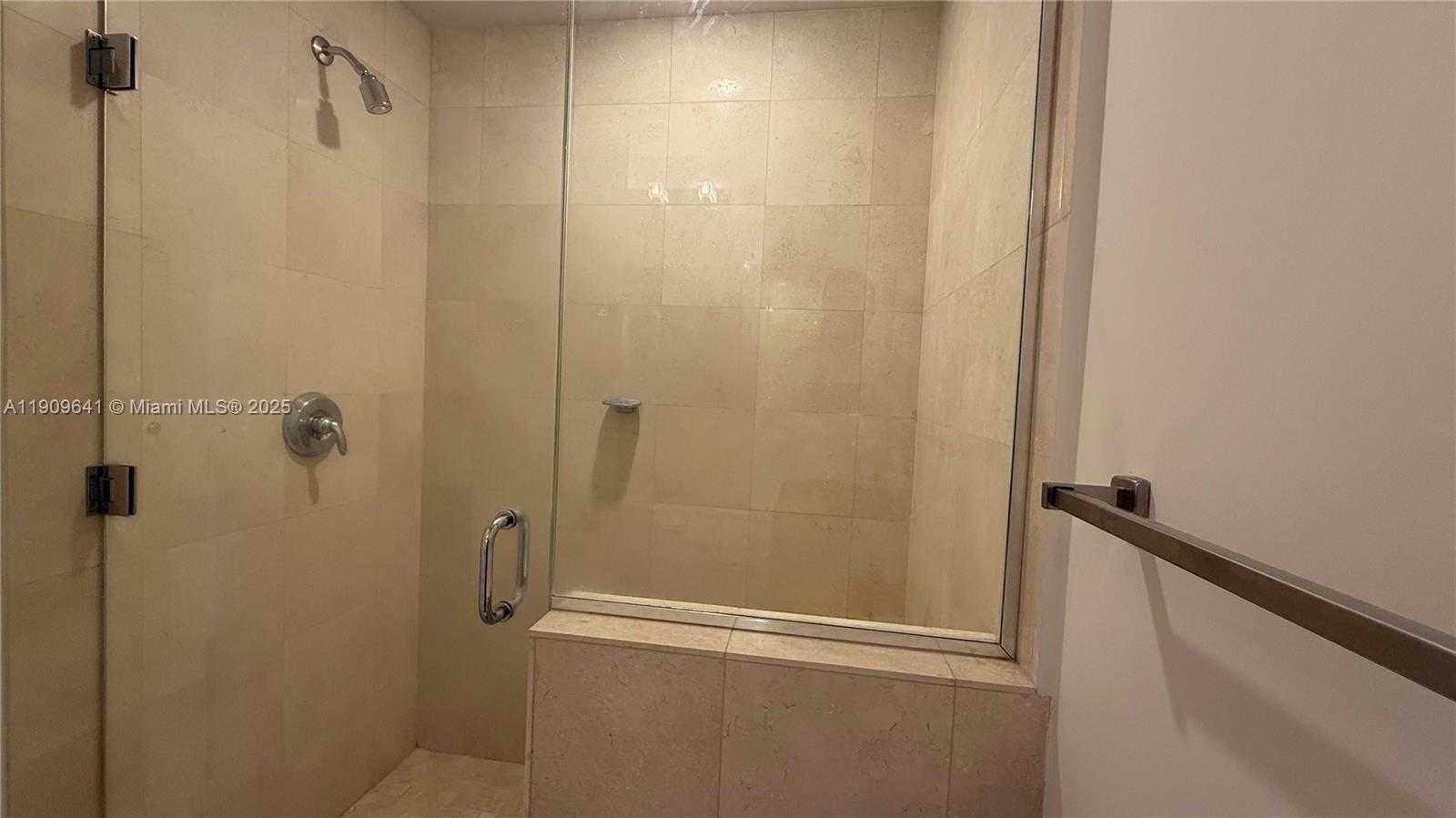 Small Image of 1060 BRICKELL AVE #1411, Miami Number 27