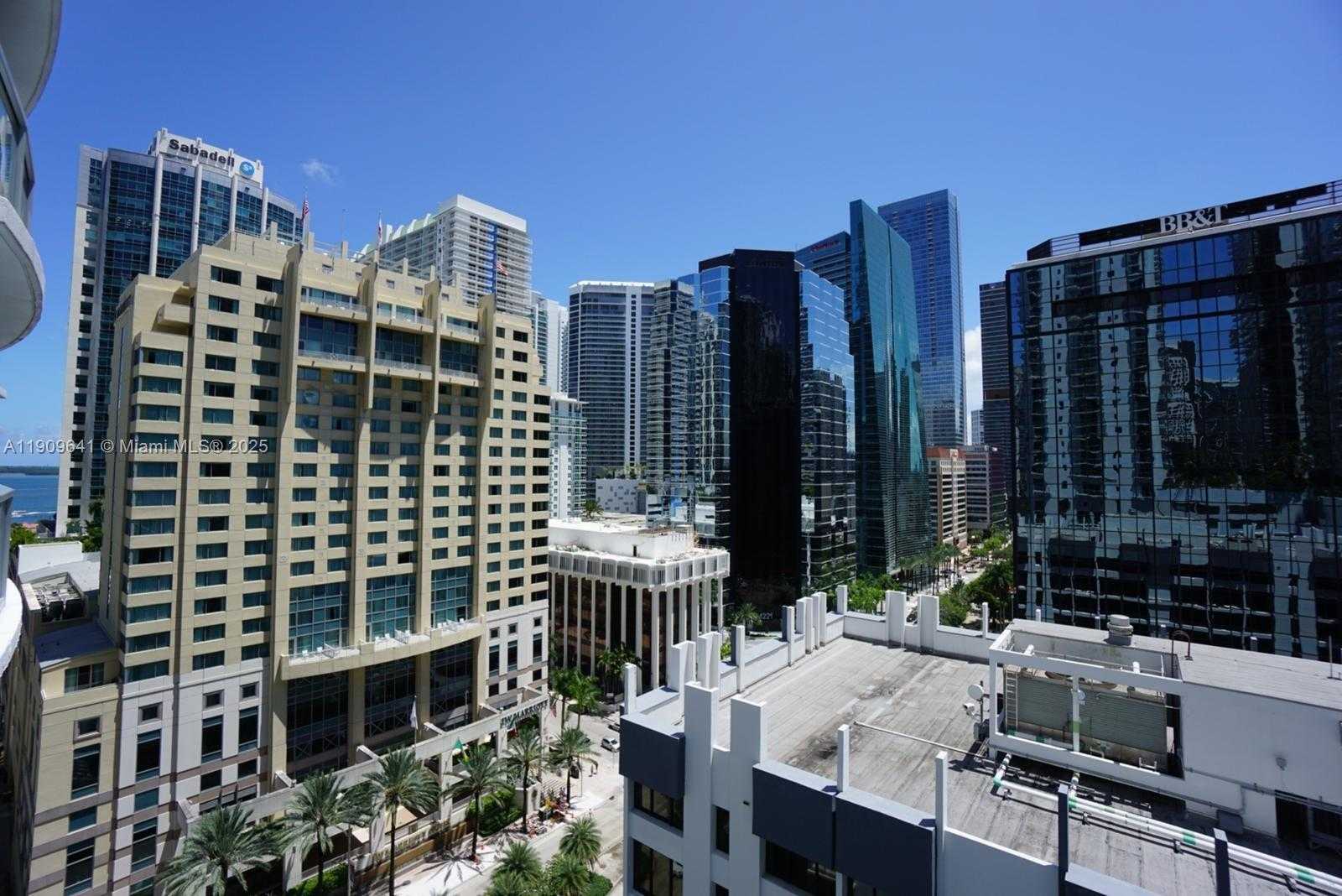 Small Image of 1060 BRICKELL AVE #1411, Miami Number 44