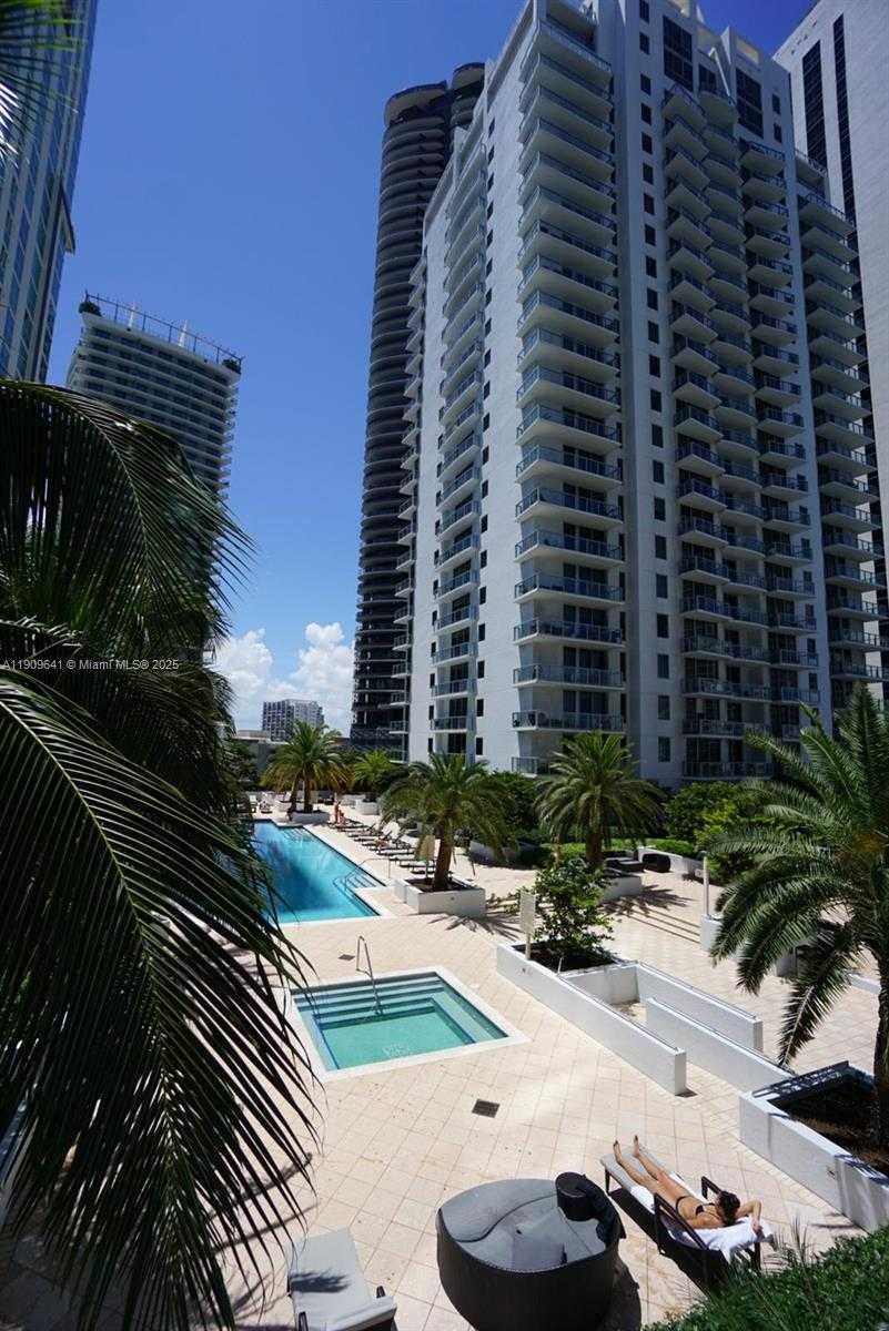 Small Image of 1060 BRICKELL AVE #1411, Miami Number 50