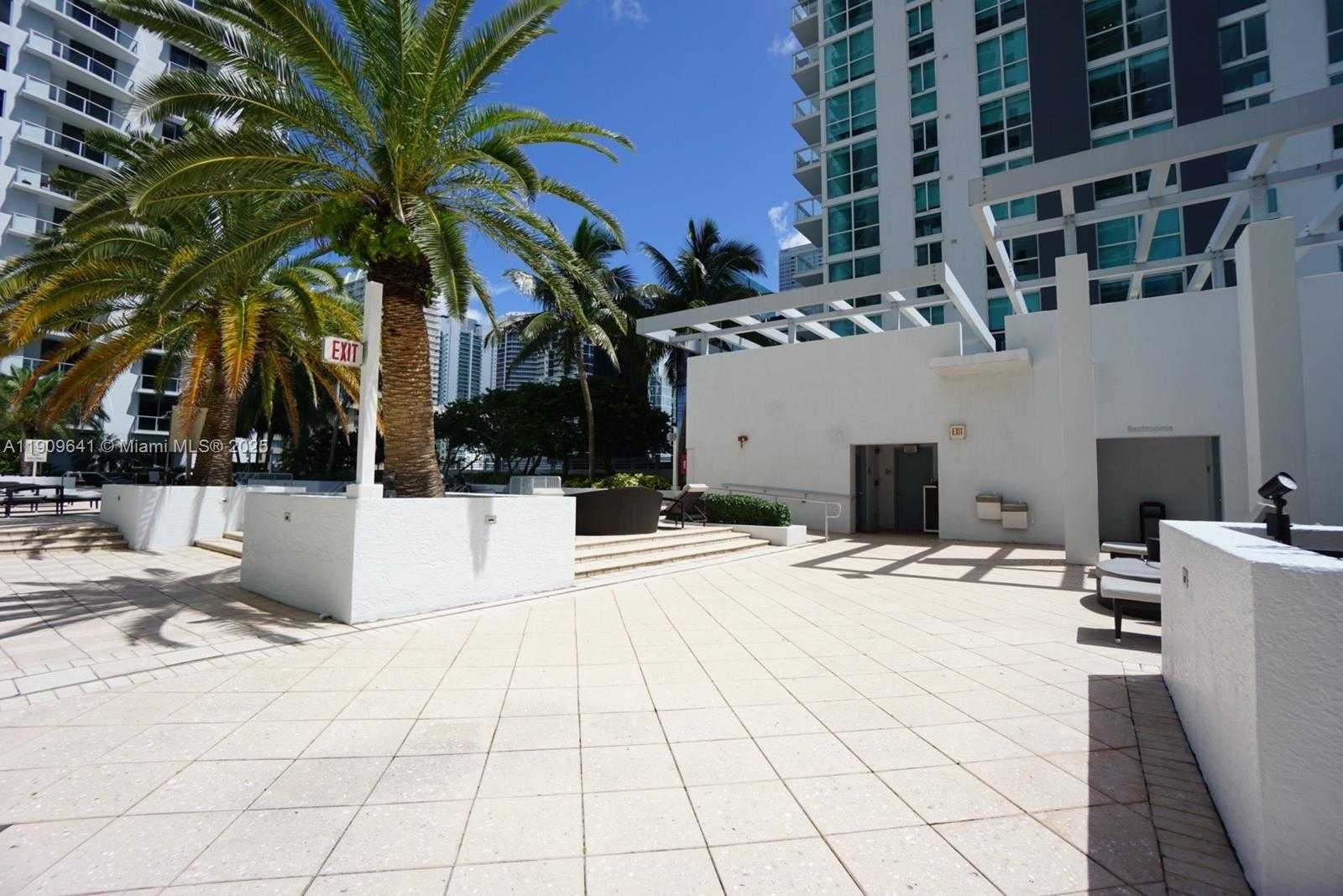 Small Image of 1060 BRICKELL AVE #1411, Miami Number 51
