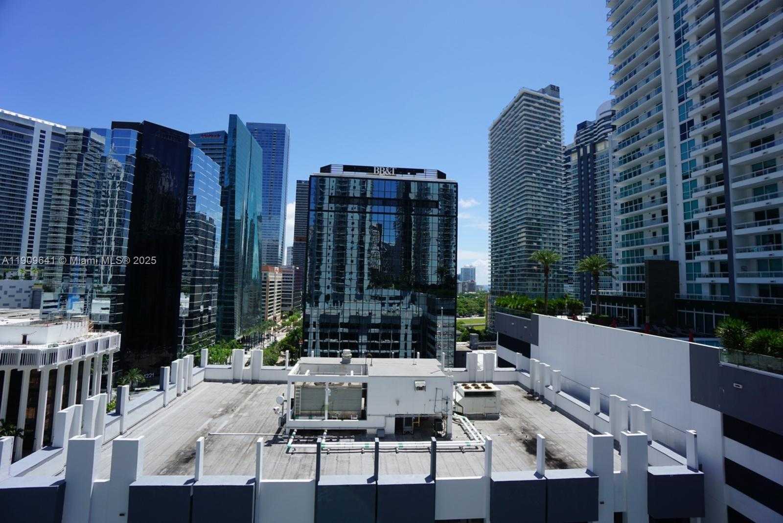 Small Image of 1060 BRICKELL AVE #1411, Miami Number 56