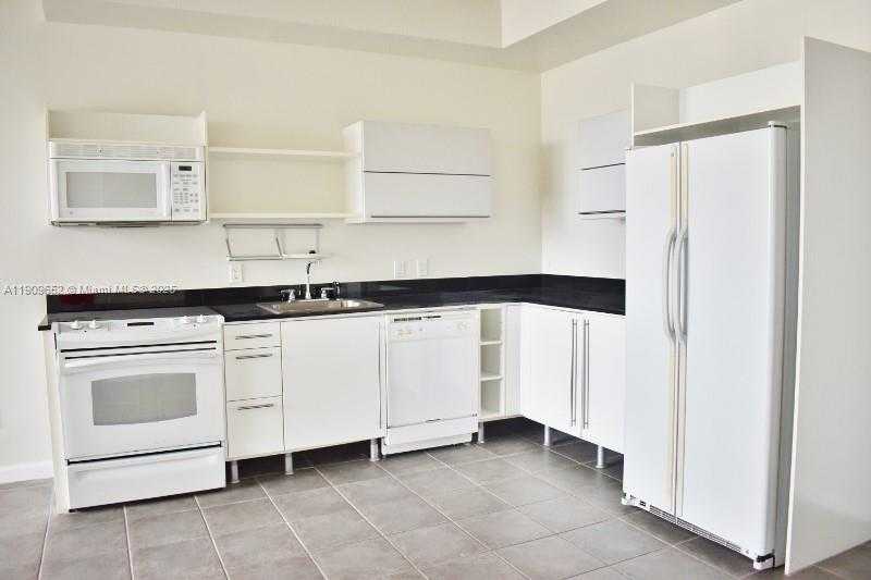 Small Image of 690 SOUTH WEST 1ST CT #2325, Miami Number 4