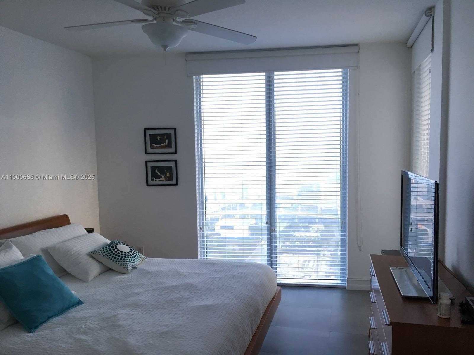 Small Image of 185 SOUTH WEST 7 ST #3111, Miami Number 5