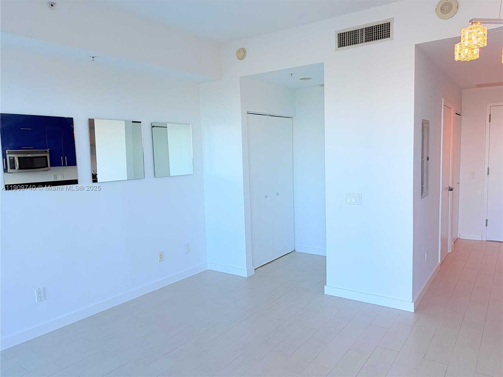 Small Image of 60 SOUTH WEST 13TH ST #1119, Miami Number 6