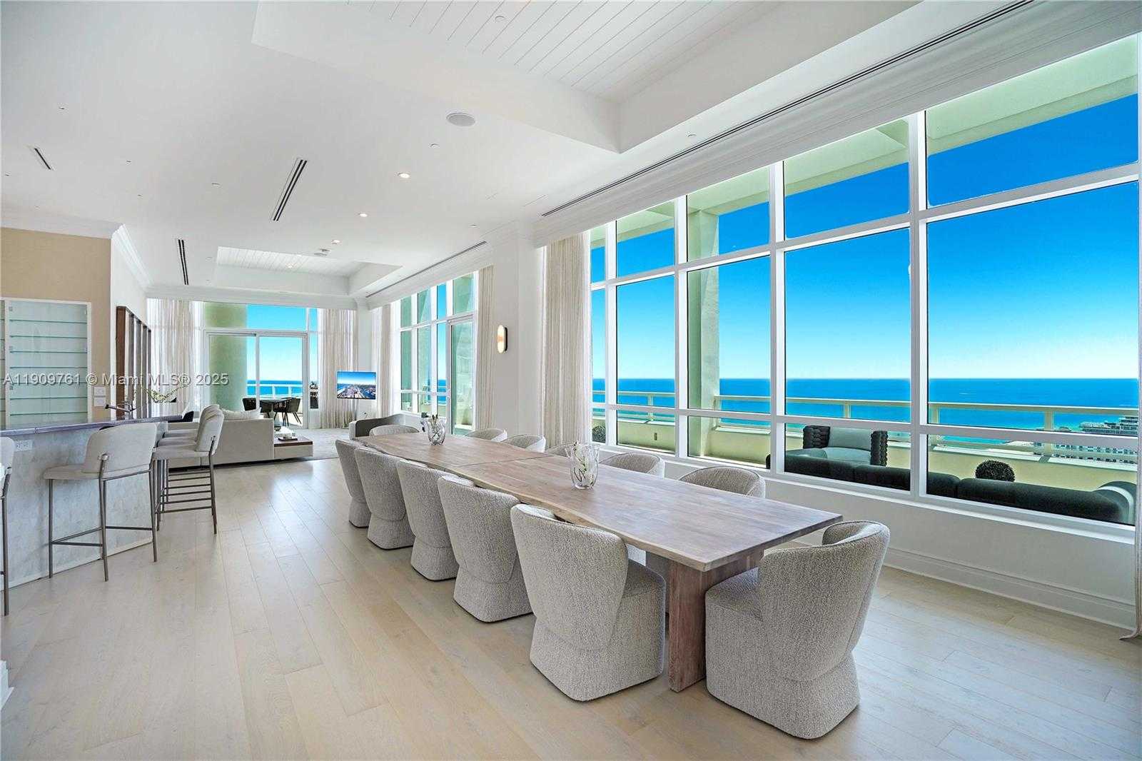 Small Image of 4401 COLLINS AVE #PH South, Miami Beach Number 16