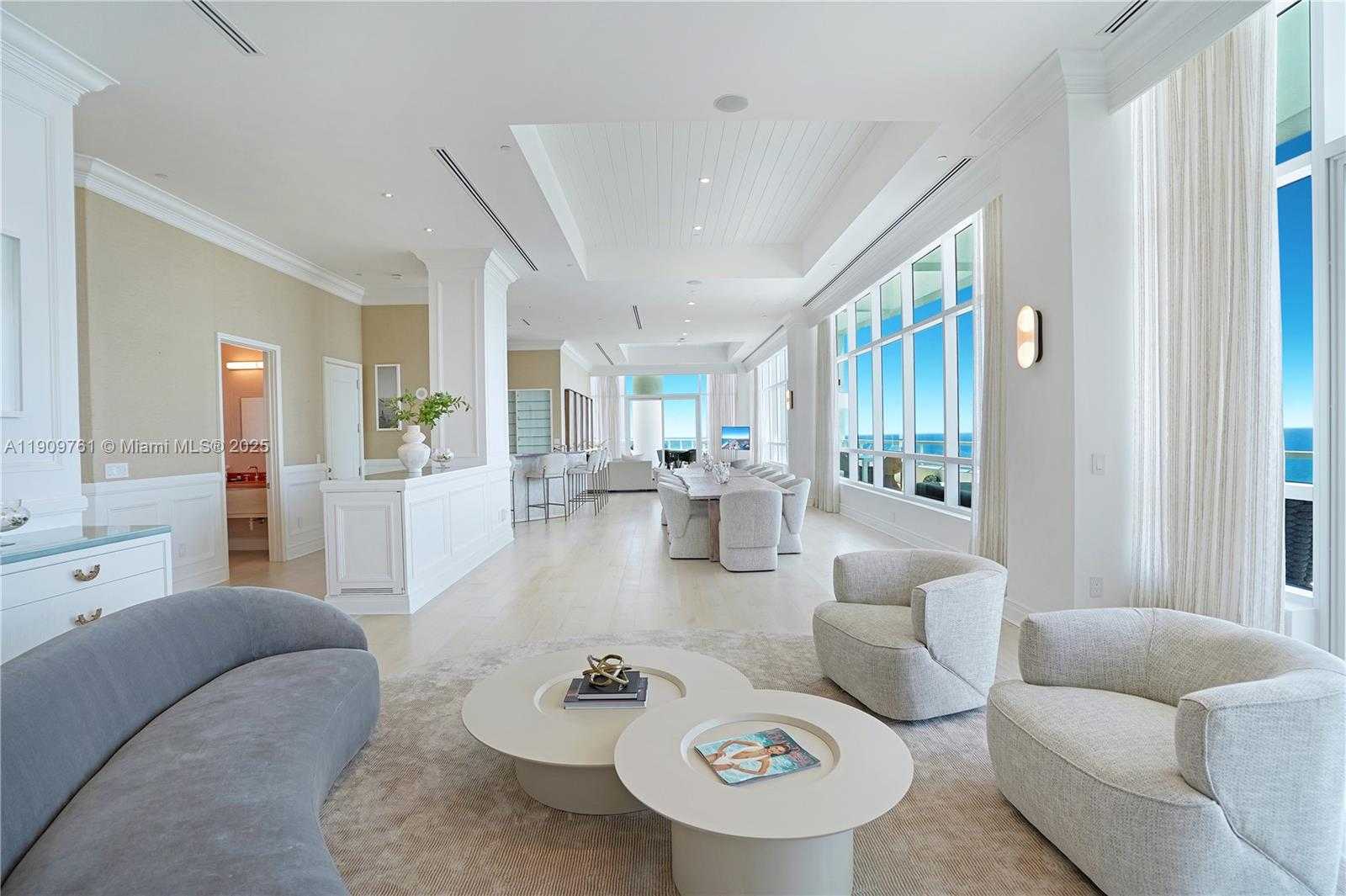 Small Image of 4401 COLLINS AVE #PH South, Miami Beach Number 19