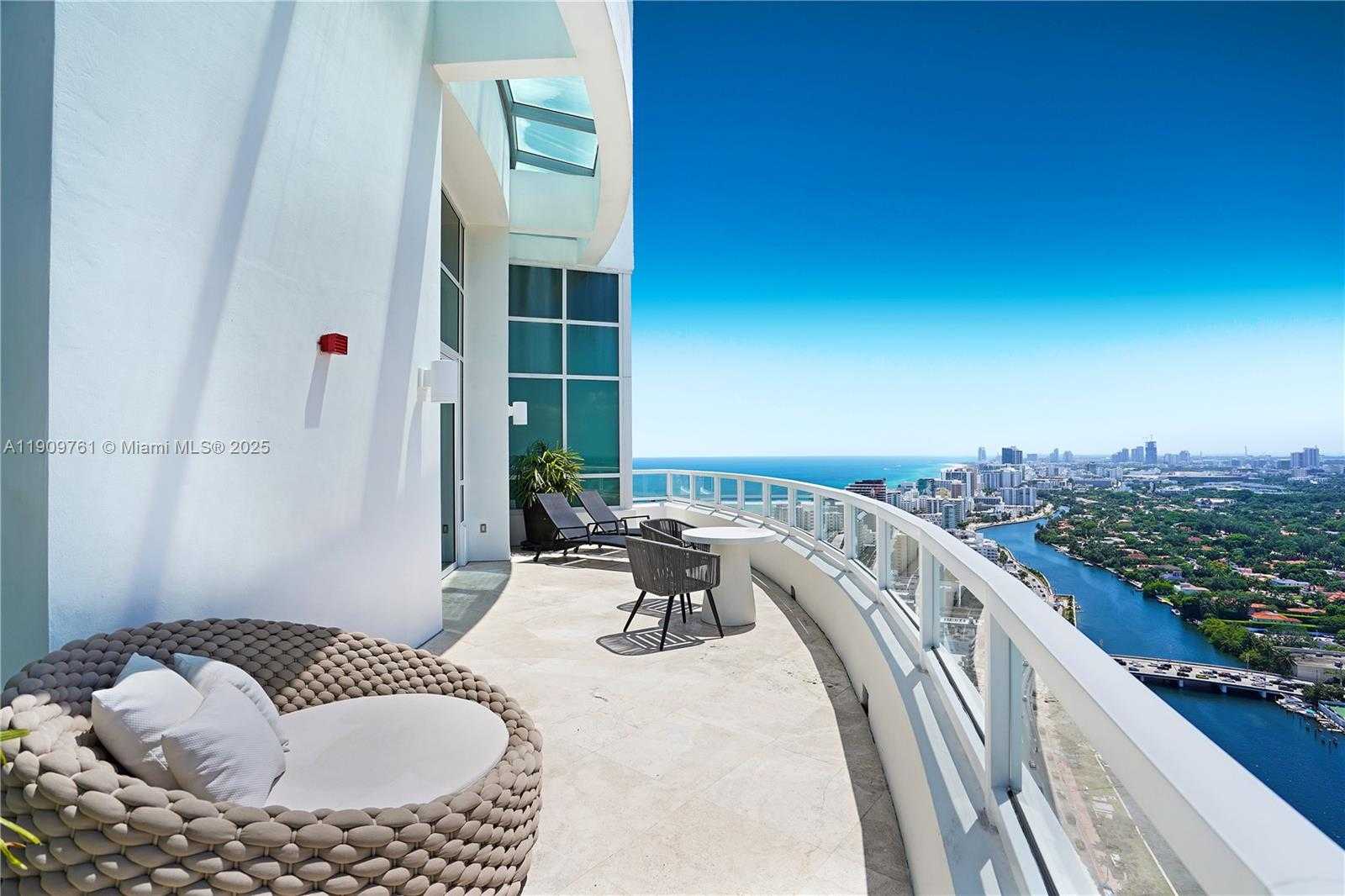 Small Image of 4401 COLLINS AVE #PH South, Miami Beach Number 44