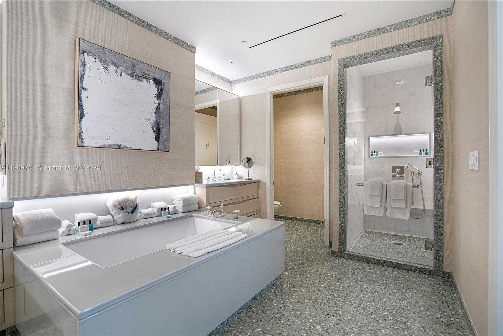 Small Image of 4401 COLLINS AVE #PH South, Miami Beach Number 56