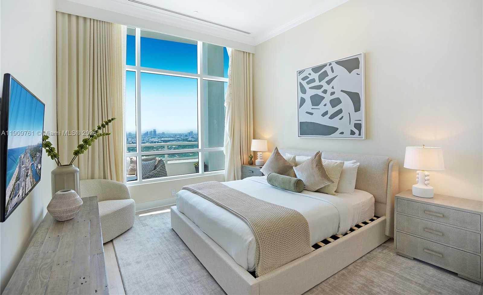 Small Image of 4401 COLLINS AVE #PH South, Miami Beach Number 57