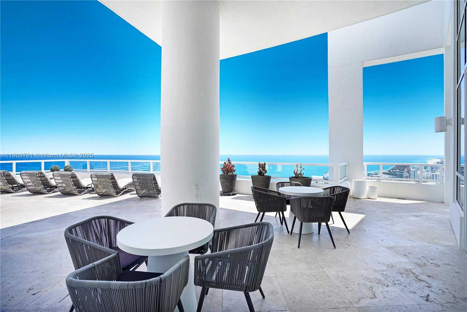 Small Image of 4401 COLLINS AVE #PH South, Miami Beach Number 7