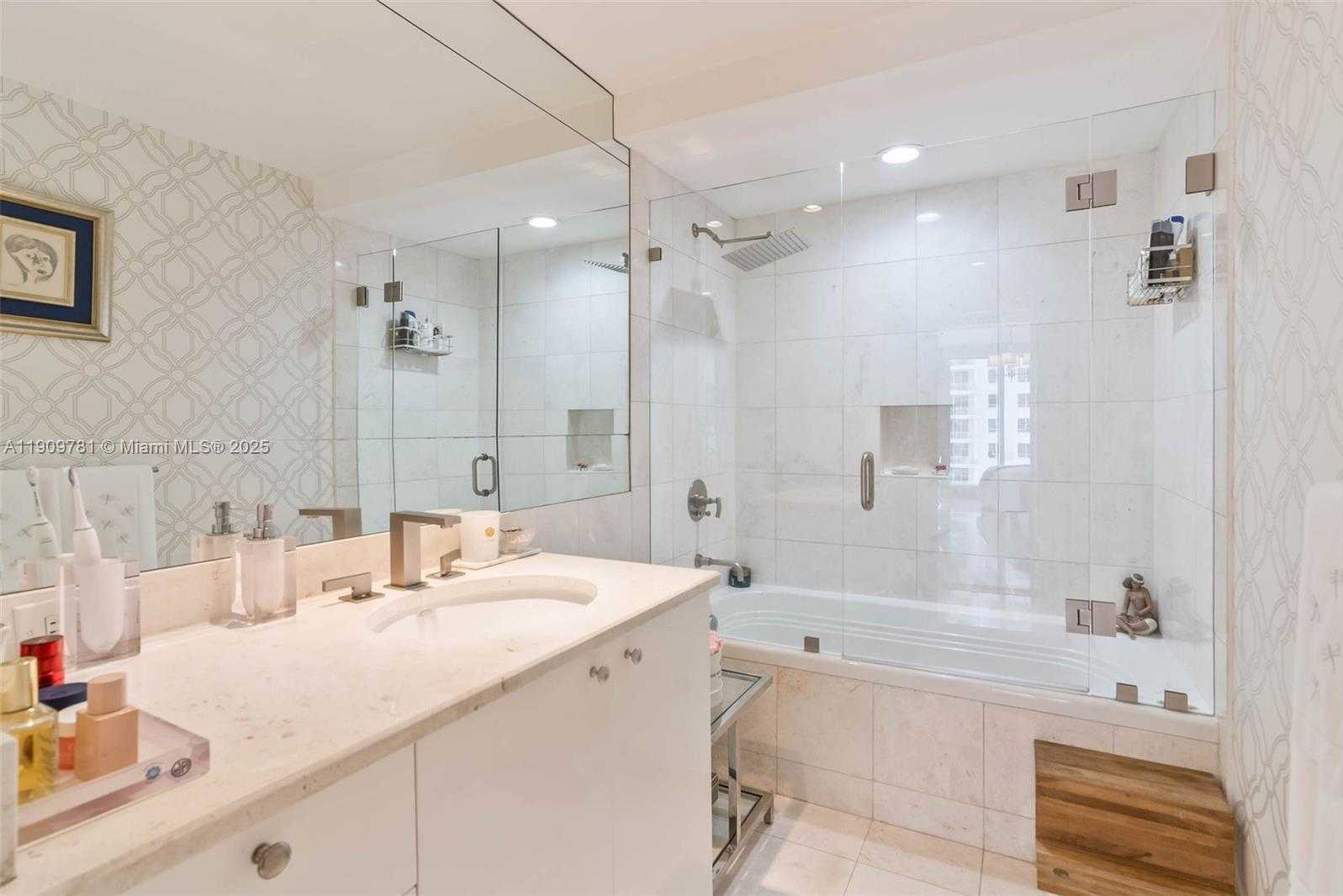 Small Image of 901 BRICKELL KEY BLVD #2702, Miami Number 8