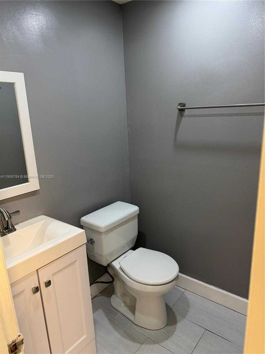 Small Image of 6025 SOUTH WEST 133RD CT, Miami Number 19