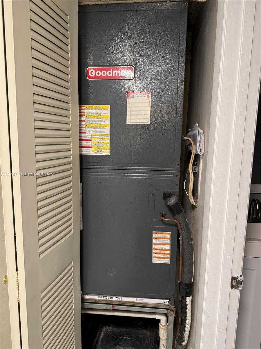 Small Image of 6025 SOUTH WEST 133RD CT, Miami Number 23