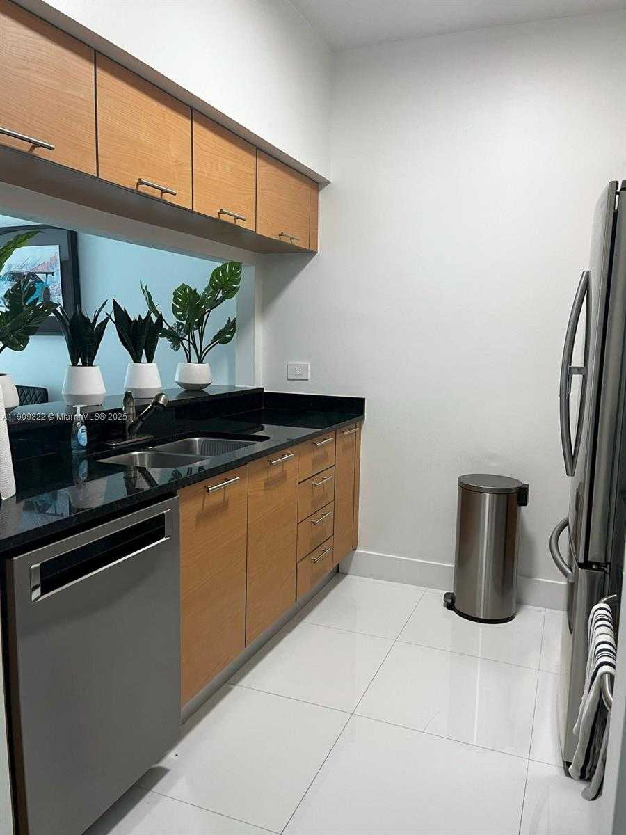 Small Image of 31 SOUTH EAST 5TH ST #1003, Miami Number 2