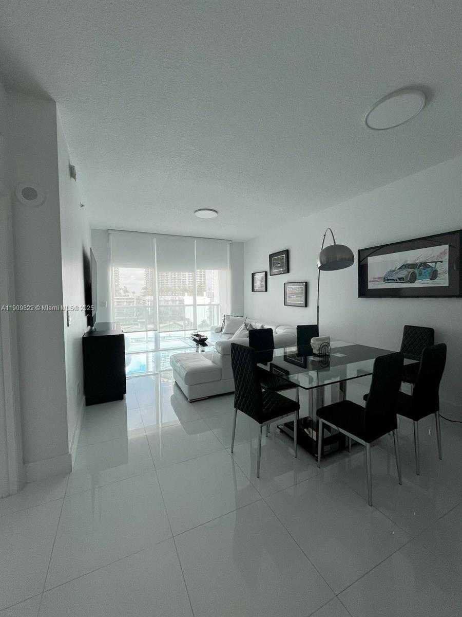 Small Image of 31 SOUTH EAST 5TH ST #1003, Miami Number 6