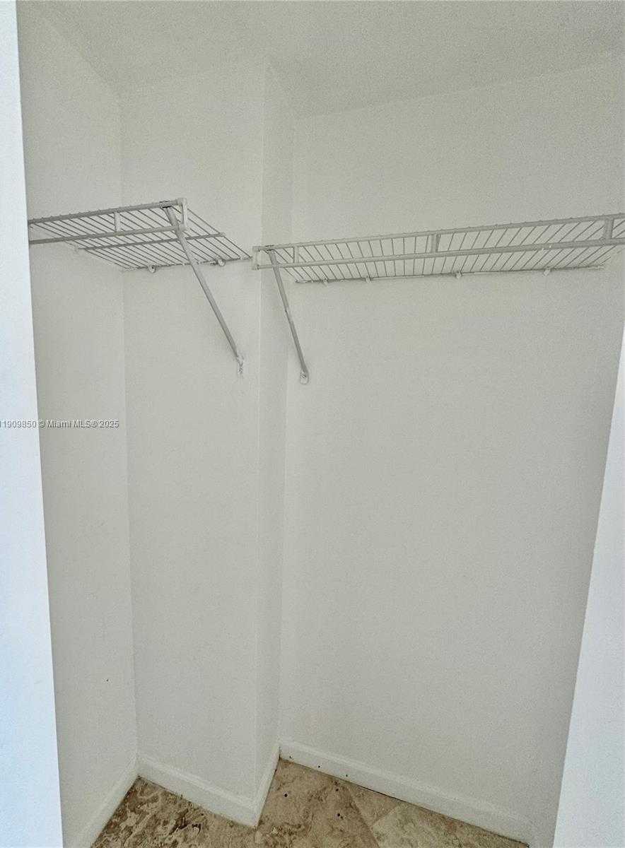 Small Image of 18800 NORTH EAST 29TH AVE #829, Aventura Number 11