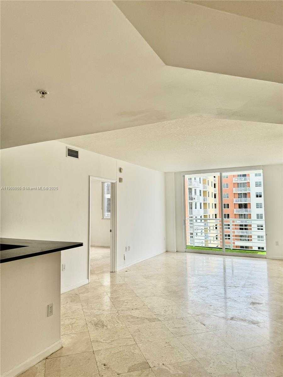 Small Image of 18800 NORTH EAST 29TH AVE #829, Aventura Number 4